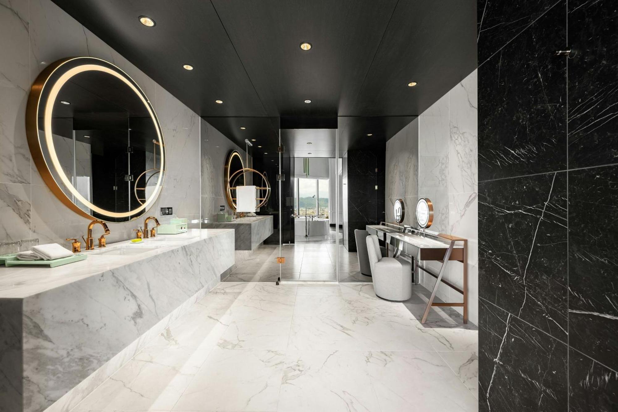 Le Meridien ไถจง ภายนอก รูปภาพ Bathroom