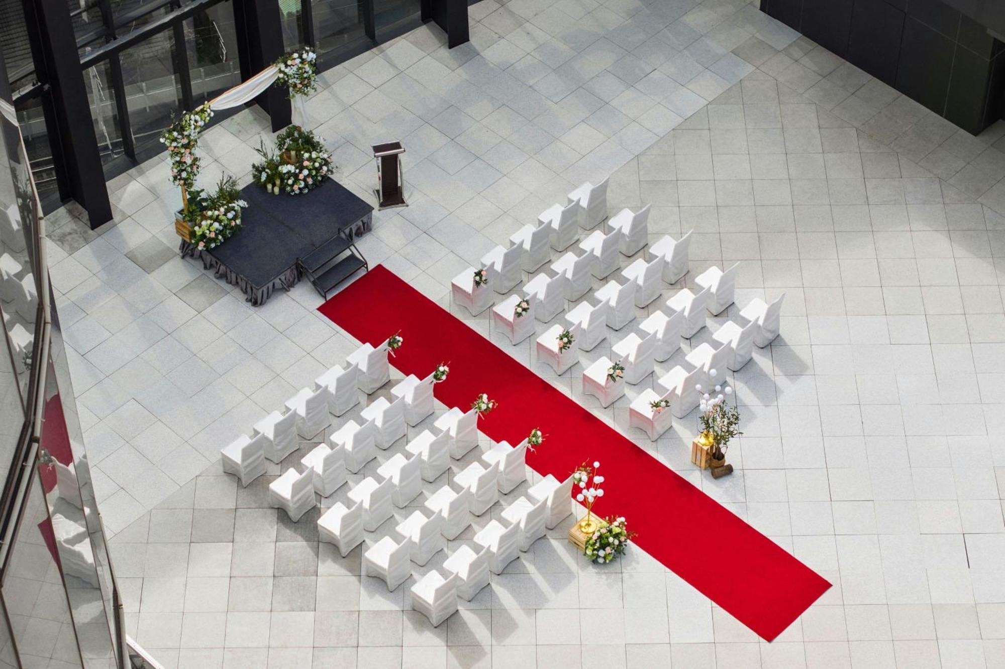 Le Meridien ไถจง ภายนอก รูปภาพ The interior of the main building