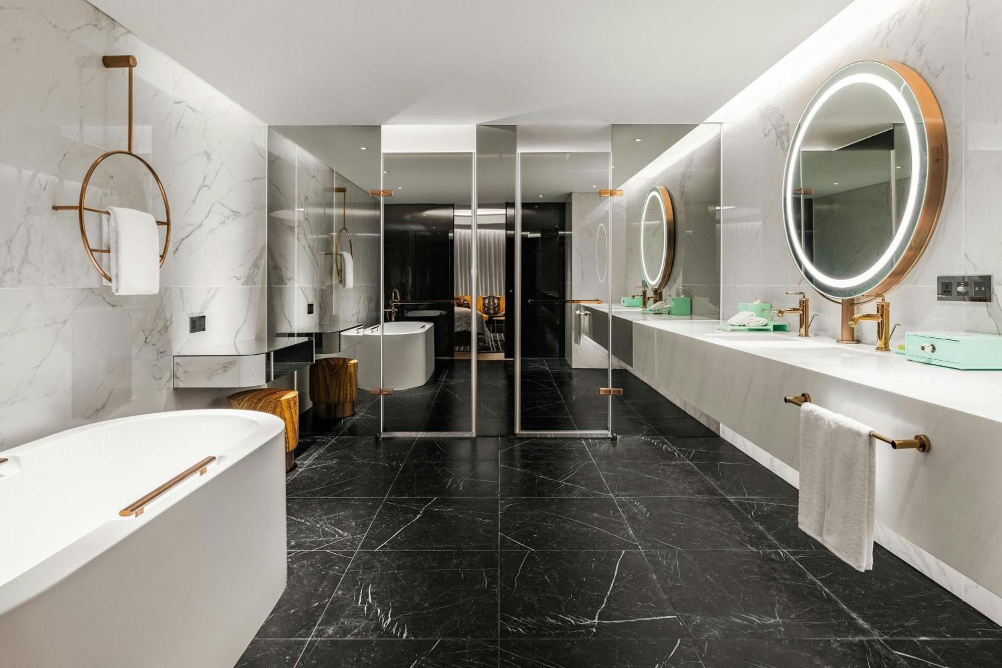 Le Meridien ไถจง ภายนอก รูปภาพ Bathroom
