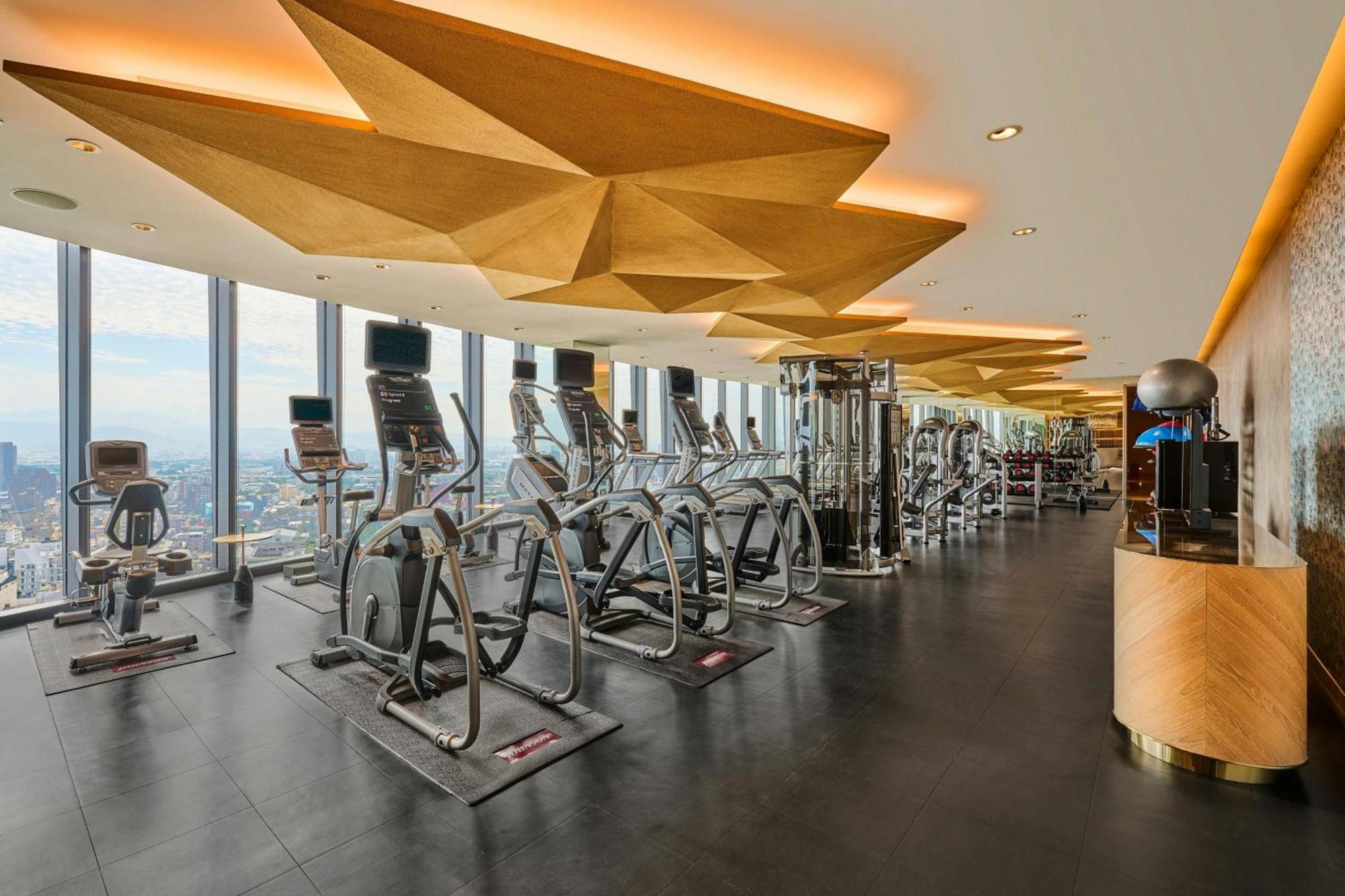 Le Meridien ไถจง ภายนอก รูปภาพ The gym at The Landmark