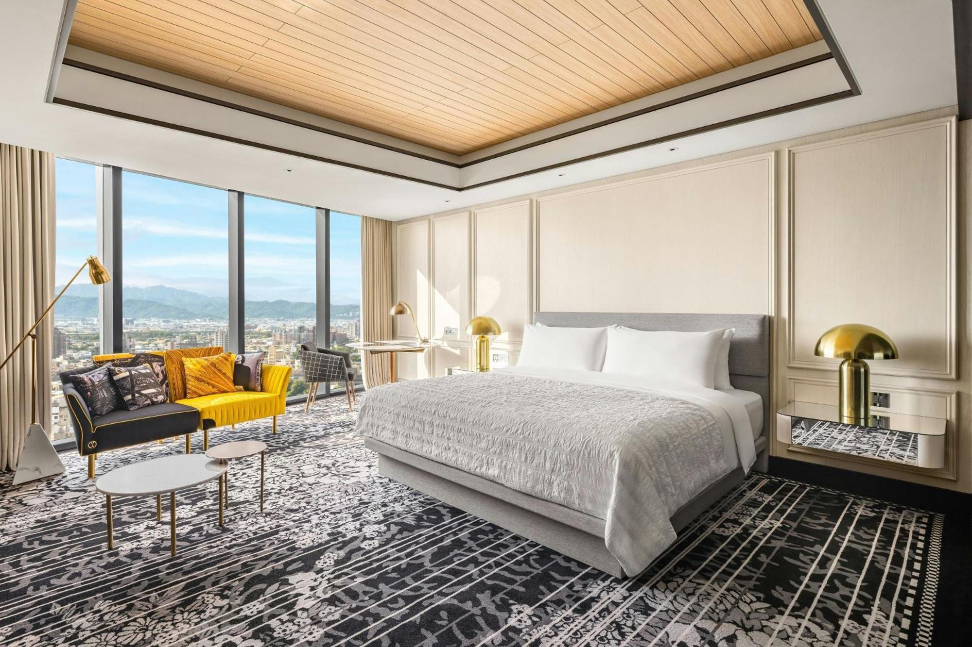 Le Meridien ไถจง ภายนอก รูปภาพ Deluxe Suite