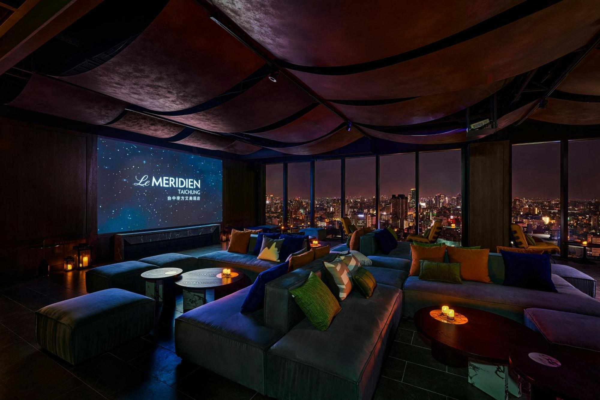 Le Meridien ไถจง ภายนอก รูปภาพ The 63rd floor lounge