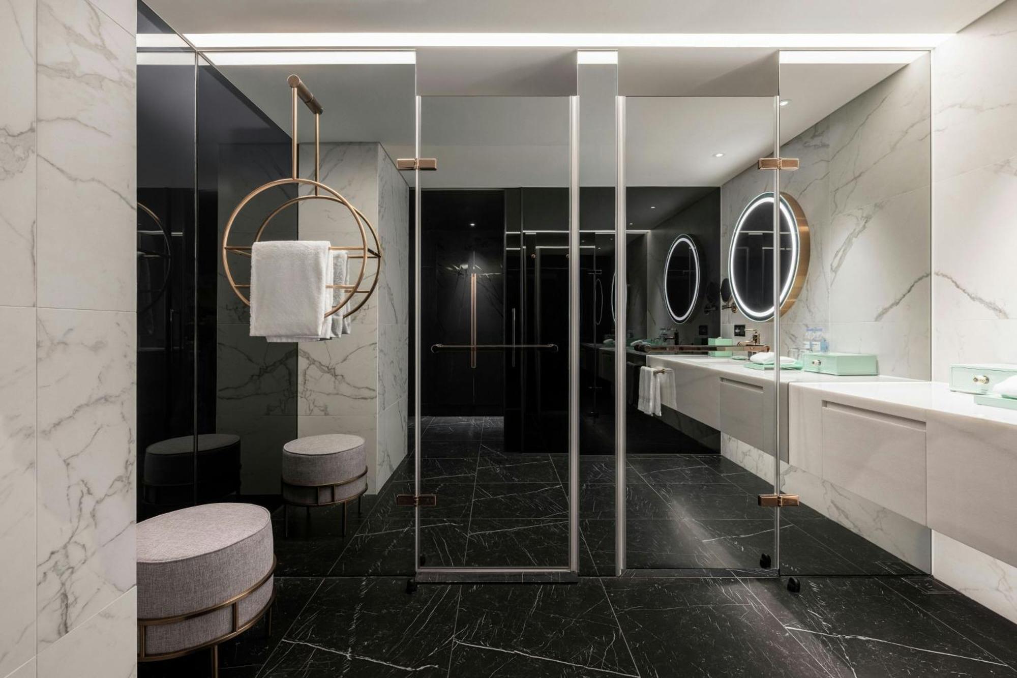 Le Meridien ไถจง ภายนอก รูปภาพ Bathroom